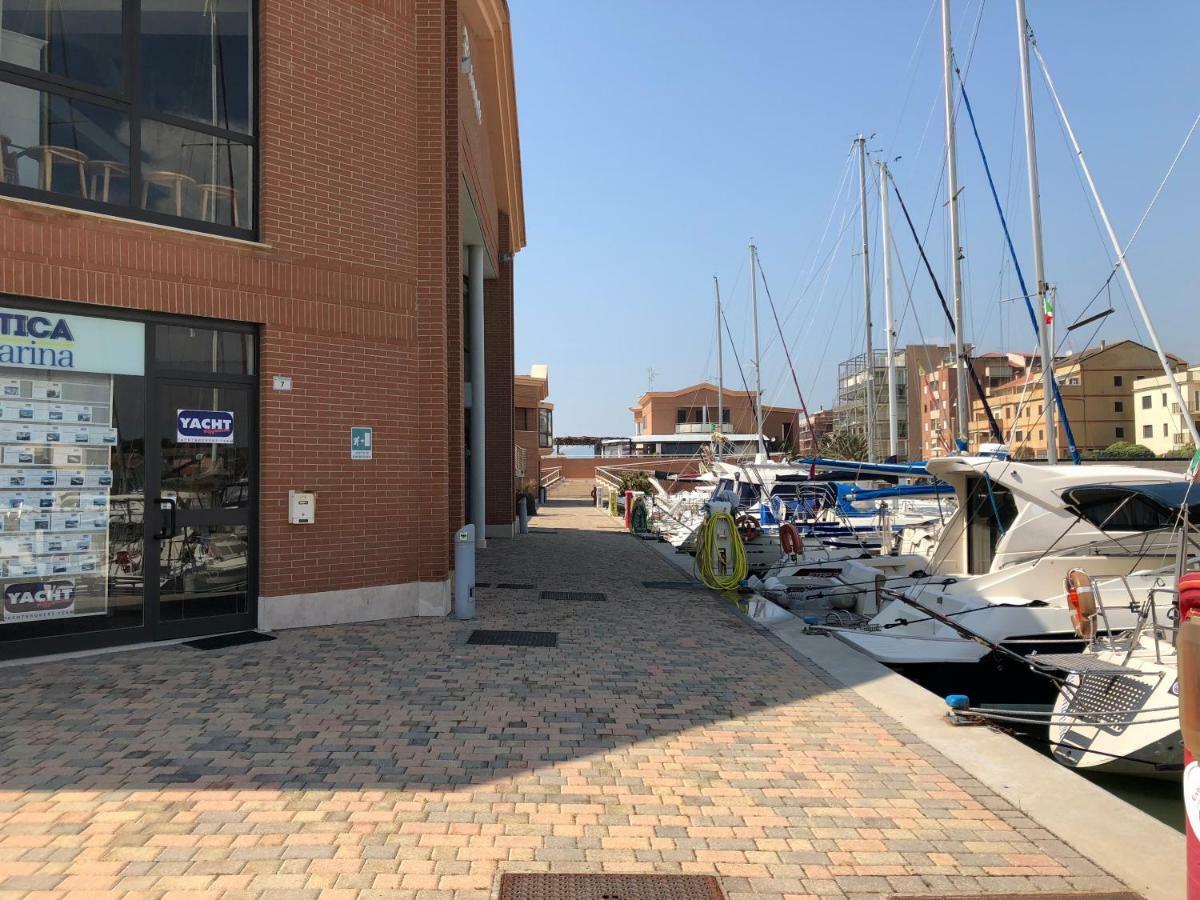 Yacht Suite Marina Di Grosseto Eksteriør billede