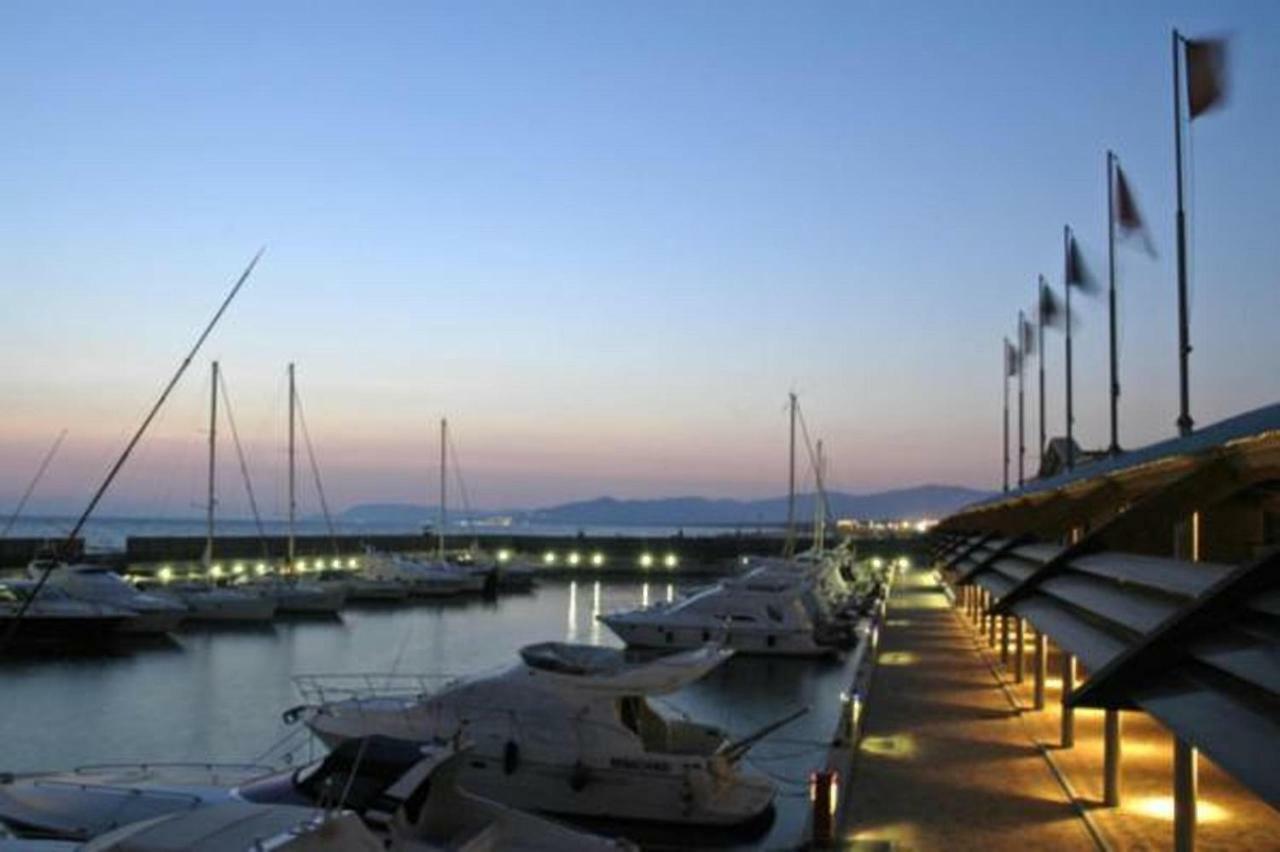 Yacht Suite Marina Di Grosseto Eksteriør billede